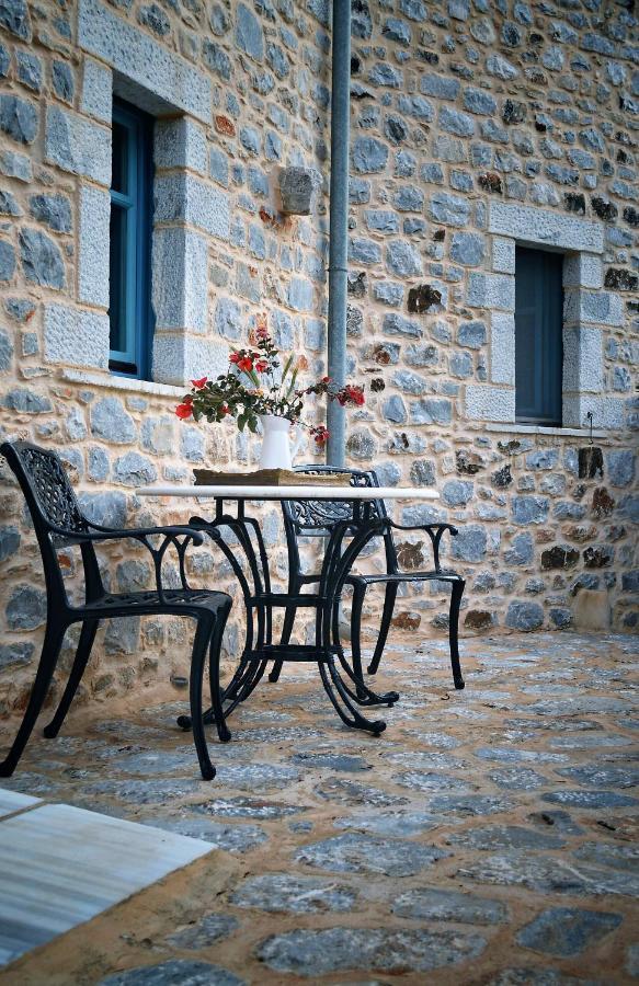 Lithos Stone Suites Areopoli Esterno foto