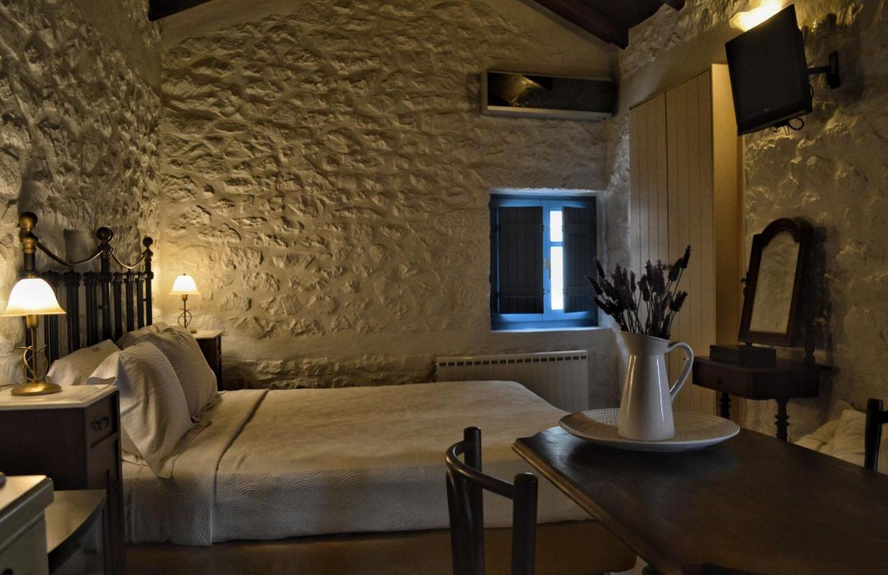 Lithos Stone Suites Areopoli Esterno foto